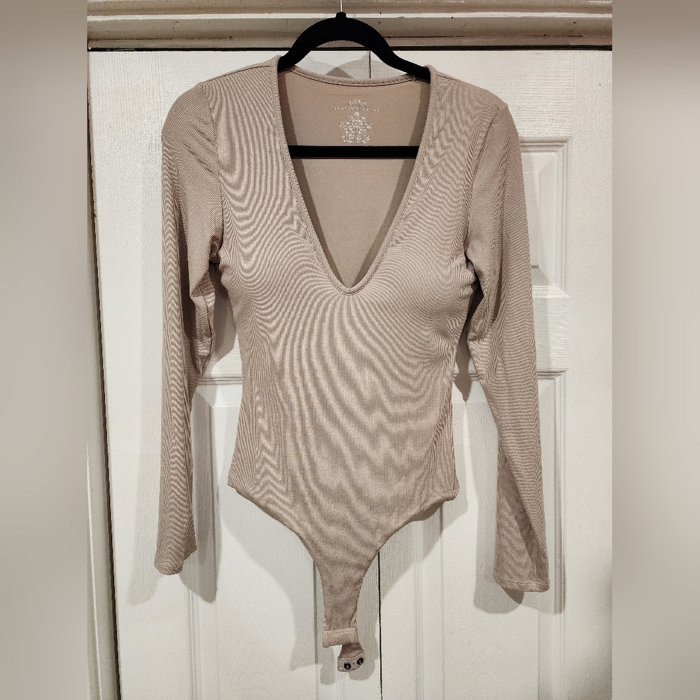 DEEP V LONG SLEEVE BRAMISUIT - STONE